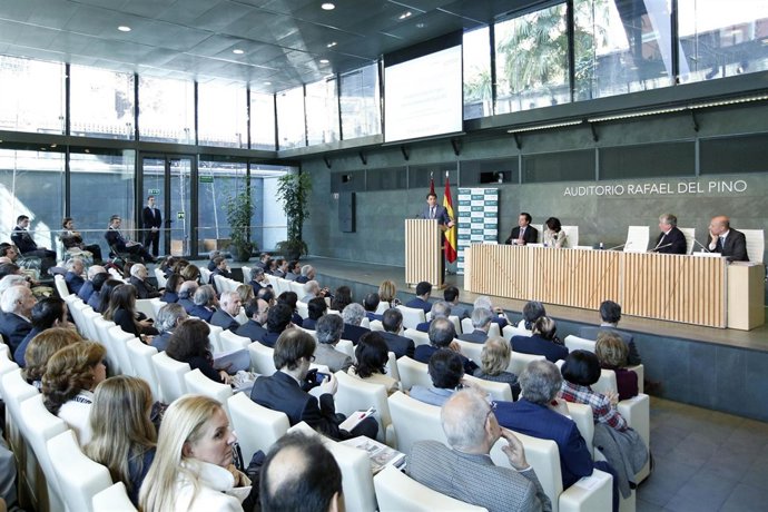 González con empresarios