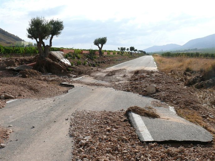 Carretera afectada por las lluvias