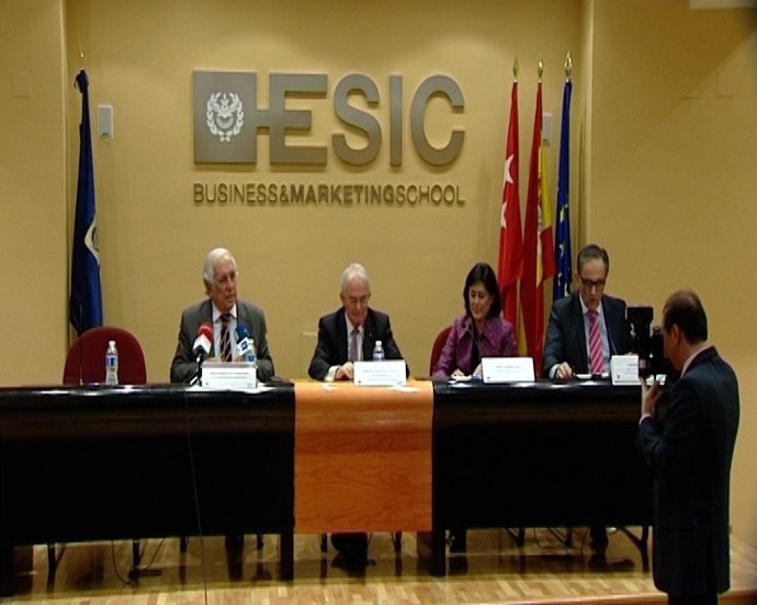 Espinosa de los Monteros en unas jornadas de ESIC