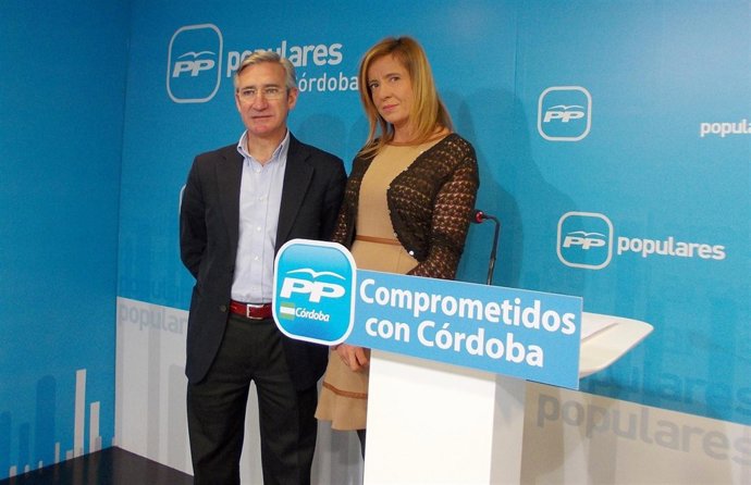 Arauz y Alarcón en la sede del PP de Córdoba