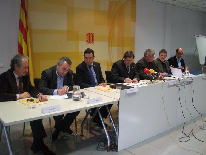 Firma del acuerdo de precios para el canal Segarra Garrigues