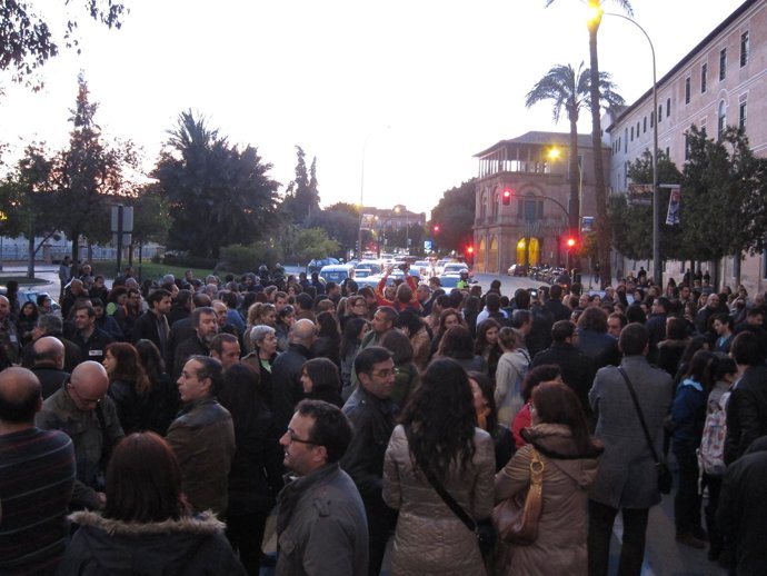 Manifestantes en Teniente Flomesta