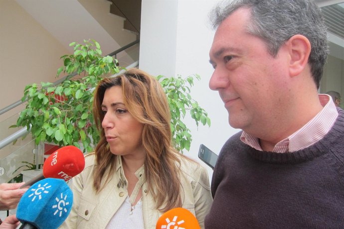 Susana Díaz y Juan Espadas atienden a los medios en Sevilla