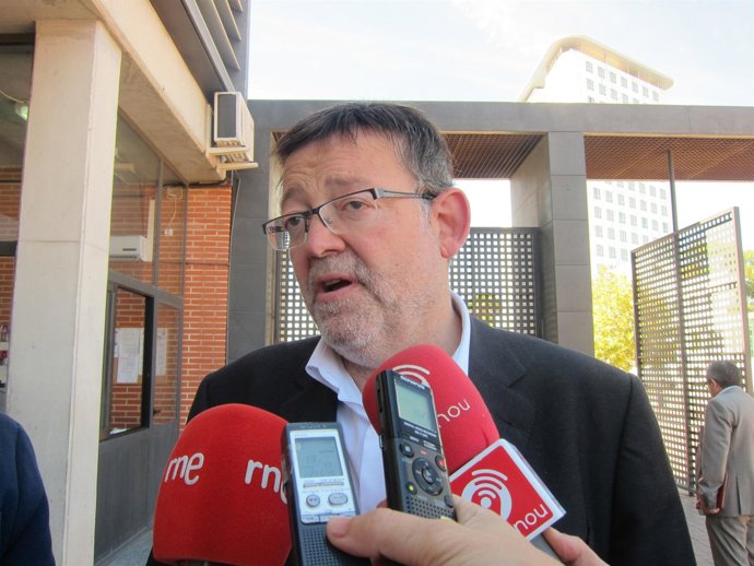 Ximo Puig ante los medios de comunicación