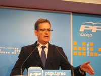 Basagoiti pide un acuerdo de mínimos de PP, PNV y PSE que "obligue a Batasuna a moverse hacia la crítica al terrorismo"