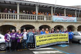 Las plataformas de afectados visitan a los pariticipantes en los encierros