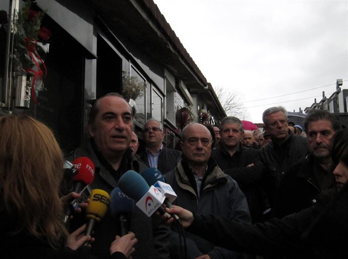 Arriola en el homenaje del PSE a Juan Priede
