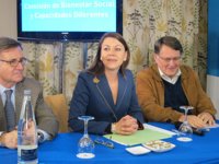 Cospedal: "Nos son momentos para cuestionar las instituciones sino de estar todos juntos y defender la democracia"