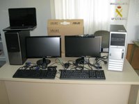 Cinco detenidos supuestamente relacionados con el robo de tres ordenadores en colegios de Lebrija