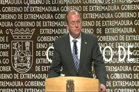 Monago replica a Vara que un "responsable" de filtrar el examen "es el diputado del PSOE que lo cuelga en Facebook"