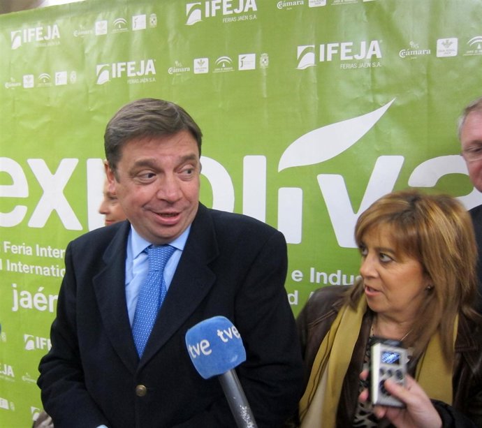 Luis Planas, junto a la delegada de la Junta en Jaén, Purificación Gálvez.
