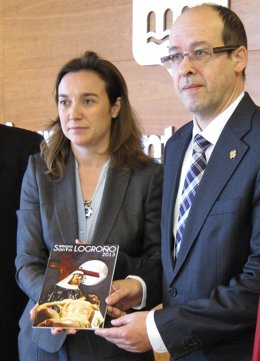 Gamarra y Benés muestran una revista de la Semana Santa logroñesa