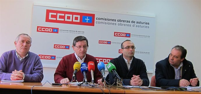 Los Portavoces Sindicales En Rueda De Prensa