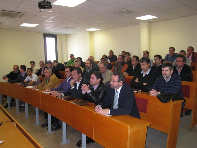 Empresarios del metal e industria auxiliar se reúnen en la FOE. 