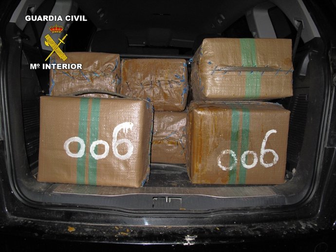 Decomisada media tonelada de hachís en la A-92