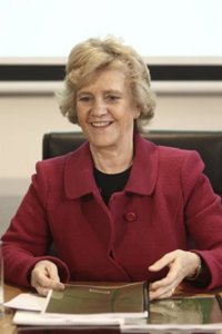 La Defensora del Pueblo traslada a la UE la importancia de la Parot