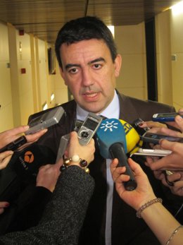 Mario Jiménez atiende a los periodistas en Madrid