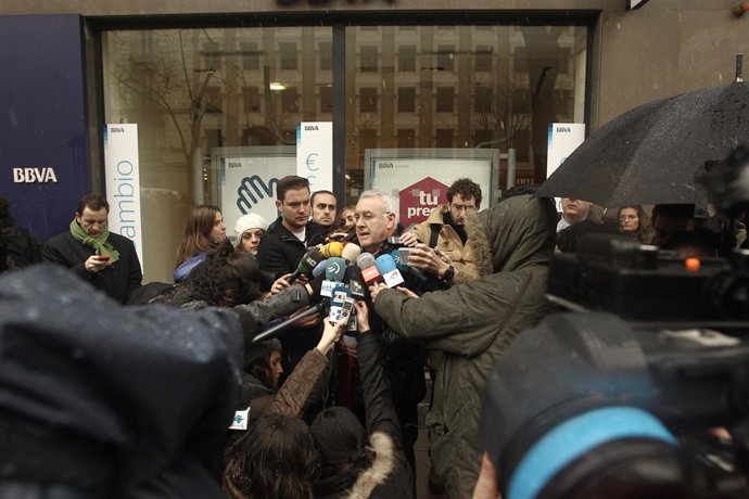 Cayo Lara presenta querella criminal por el caso Bárcenas