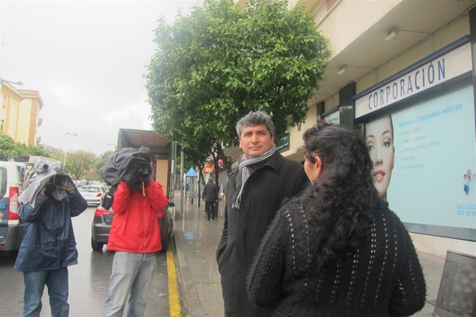 Juan José Cortés a su salida de los juzgados en Huelva.