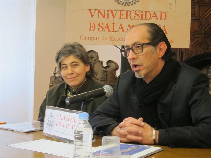 Manuel Heras (D) y Cristina Pita (I)