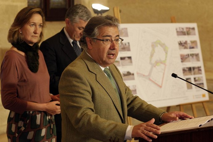 Zoido presentando el proyecto para el Casino de la Exposición