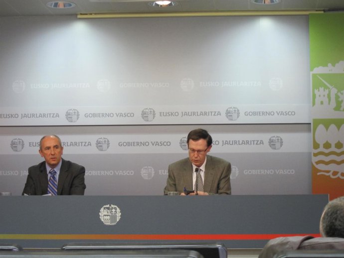 LOS CONSEJERO DE ADMINISTRACINO PUBLICA Y HACIENDA, ERKOREKA Y GATZAGAETXEBARRI