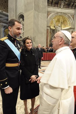 El Papa, el Príncipe Felipe y la princesa Letizia