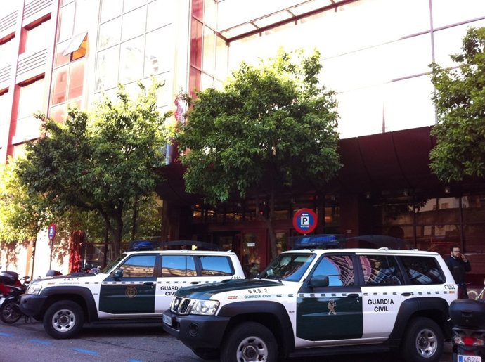 Registro de la Guardia Civil en el edificio Viapol relacionado con el caso ERE