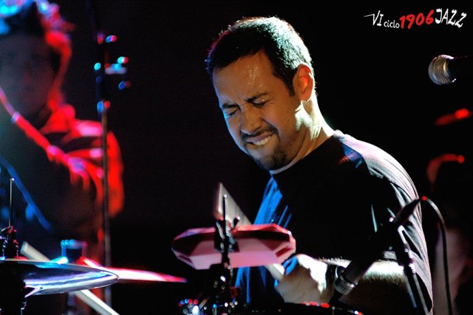 El batería mexicano Antonio Sánchez actuará en Jimmy Glass.