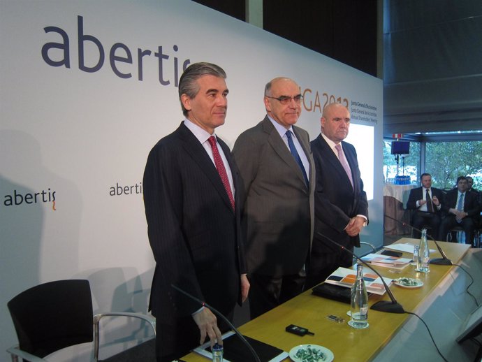 F.Reynés, S.Alemany y J.M.Hernández Puértolas (Abertis)