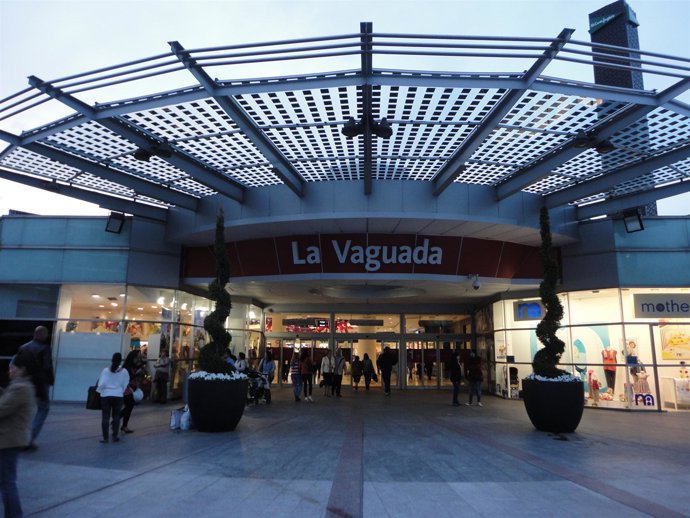 Fachada apagada de La Vaguada