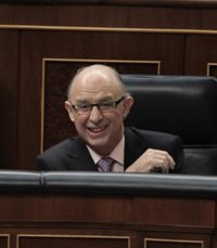 Economía/Macro.- Montoro resalta que el impuesto a los depósitos recaerá sobre la banca y no afectará a los ahorradores