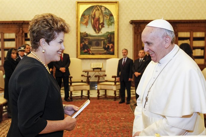 El Papa Francisco recibe a Dilma Rousseff en el Vaticano