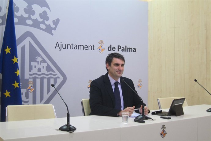 El portavoz del equipo de Gobierno municipal, Julio Martínez