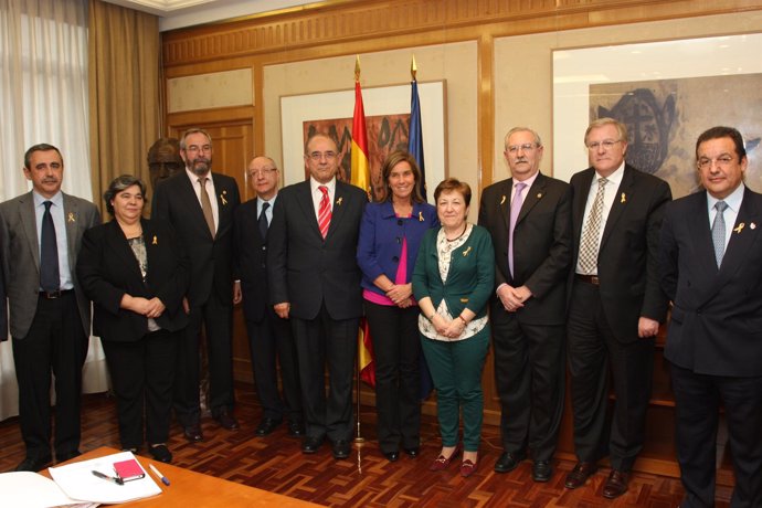 Reunión de la ministra Ana Mato con representantes de OMC sobre agresiones a méd