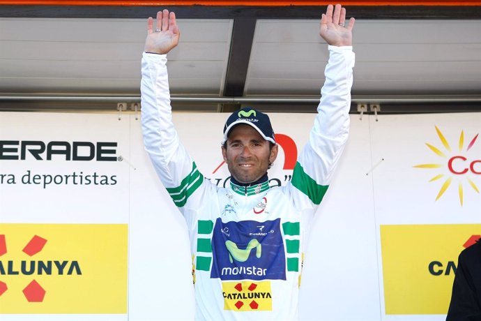 Alejandro Valverde en el podio de la Volta
