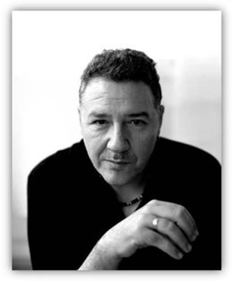 Carlos Goñi, Cantante De Revólver