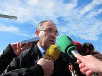 Alcalde de Pamplona dice que ya ha devuelto las dietas de Caja Navarra y no dimitirá porque "no existe razón" para ello