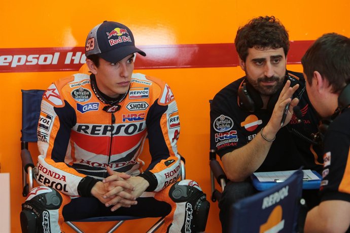 Márquez con su ingeniero de carrera, Santi Hernández