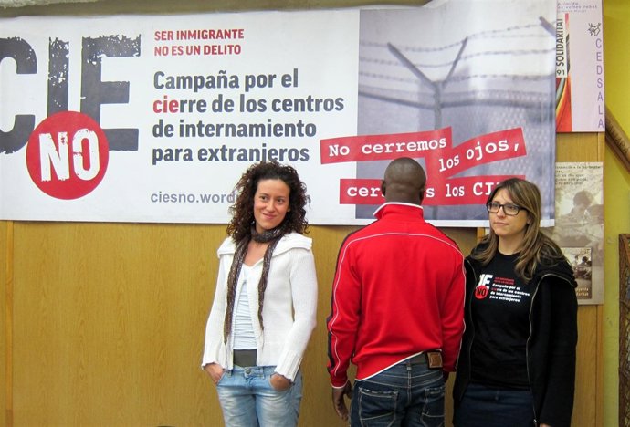 Presentación del informe ¿Cuál es el delito? por el cierre de los CIE