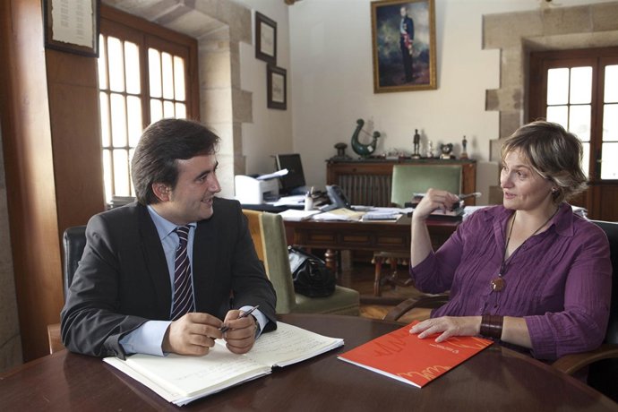 Foto de archivo del alcalde y la pedánea de Escobedo