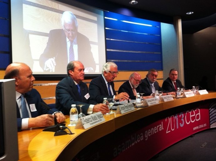 Santiago Herrero interviene en la asamblea de la CEA 