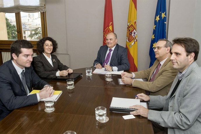 Imagen del enuentro entre los representantes del Transporte en Navarra y Álava. 