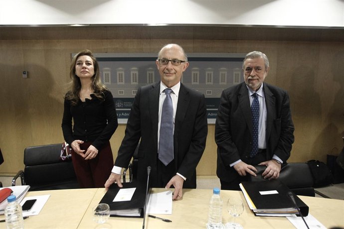Montoro, Currás, Beteta y grupo en el Consejo de Política Fiscal y Financiera