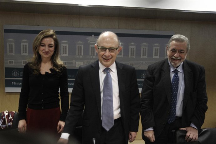 Montoro, Currás, Beteta y grupo en el Consejo de Política Fiscal y Financiera