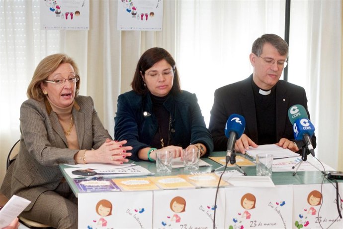 Campaña de recogida de firmas contra la experimentación contra embriones humanos