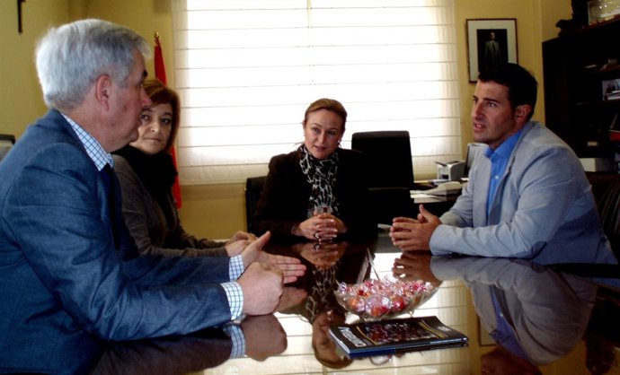 Astuy y alcaldesa Santoña