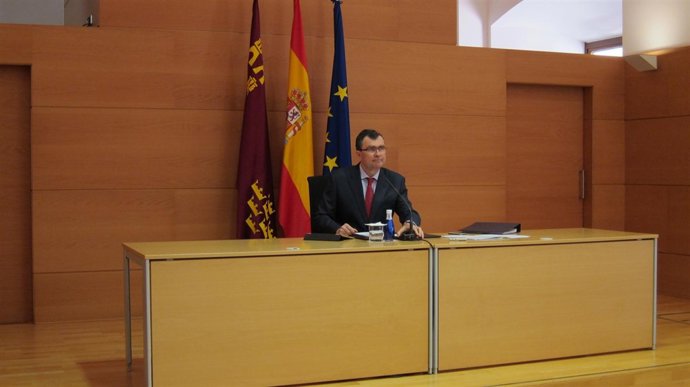 Ballesta en rueda de prensa