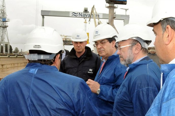 Valderas visita las instalaciones de Navantia-Puerto Real