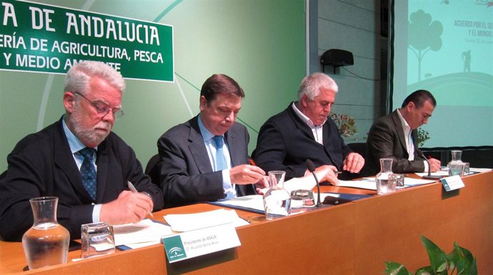 Ricardo Serra, Luis Planas, Miguel López y Agustín Rodríguez, hoy en Sevilla.
